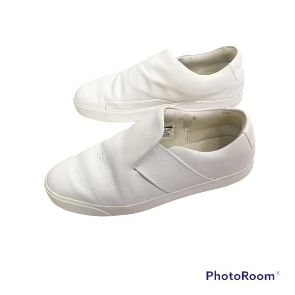 Nike Blazer City Ease solid white slip on sneakers size 9.5 - Picture 3 of 9